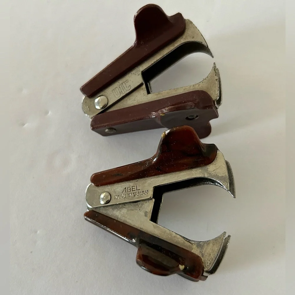 🦋 5/$25 - Miscellaneous School Supplies: Geometry Rulers and VTG Staple Removers